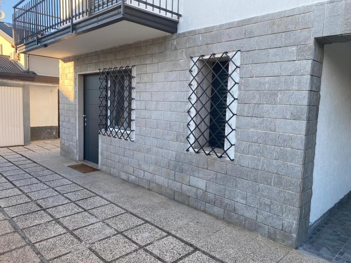 Appartamento In Villa Parabiago Exteriör bild