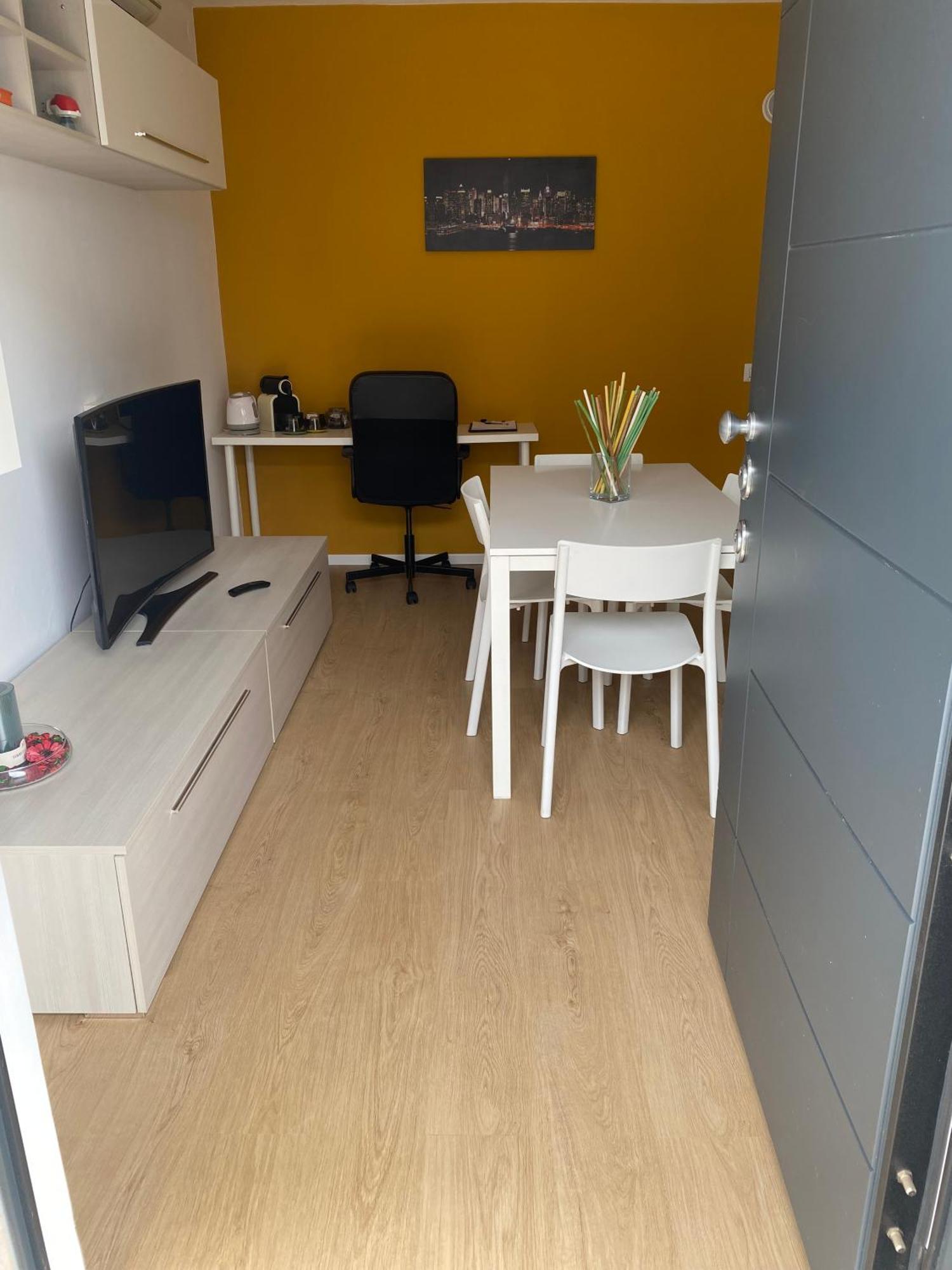 Appartamento In Villa Parabiago Exteriör bild