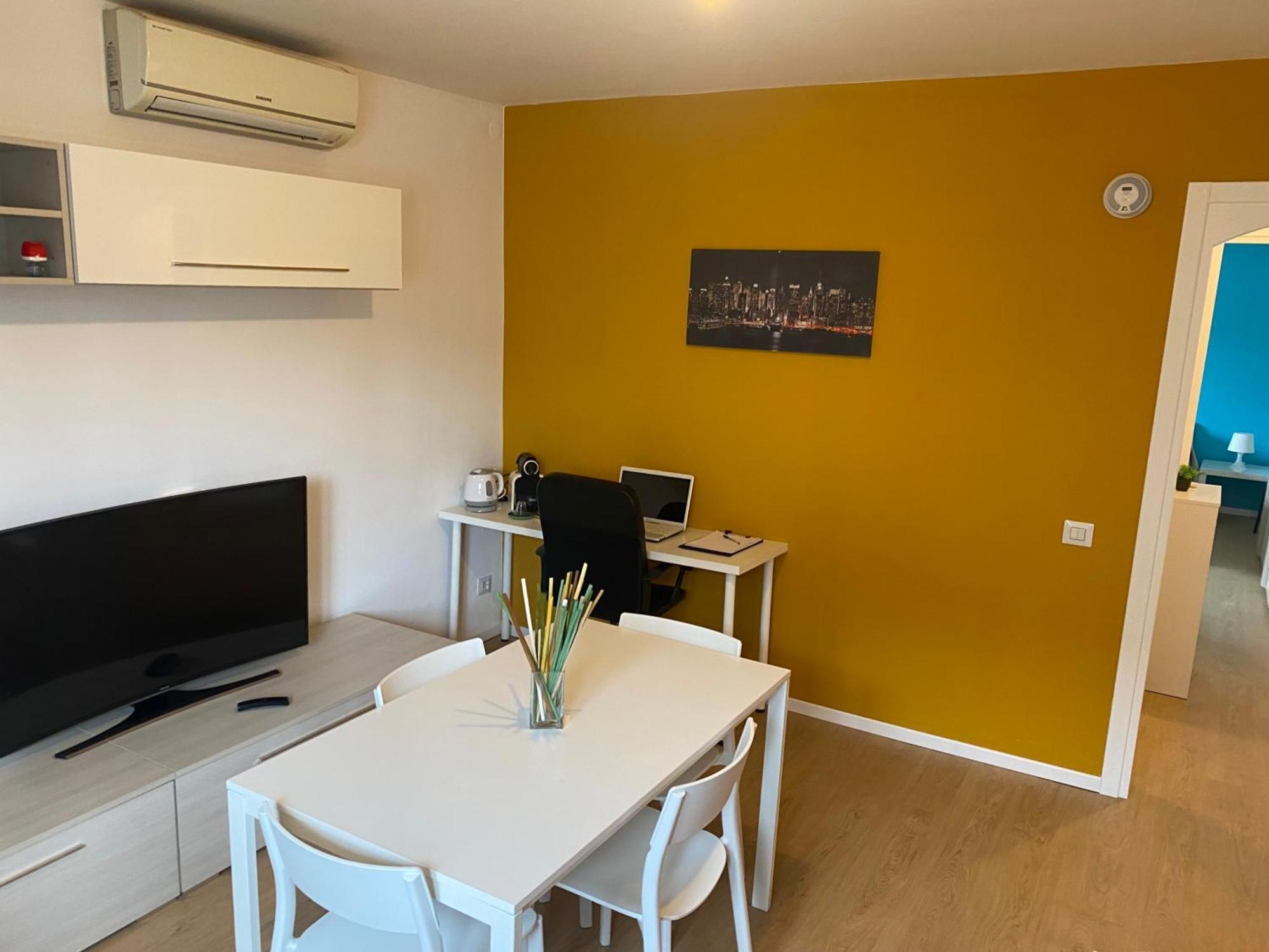 Appartamento In Villa Parabiago Exteriör bild